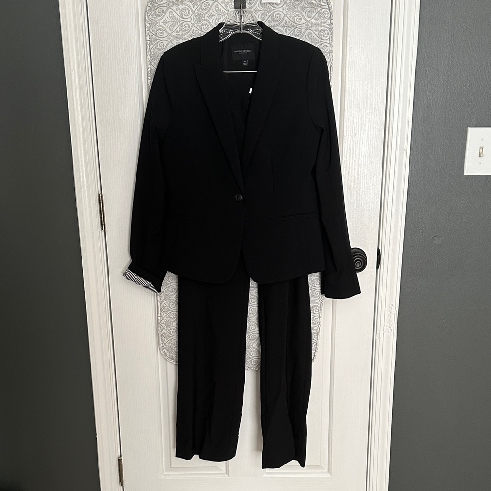Banana Republic Black Women's Suit